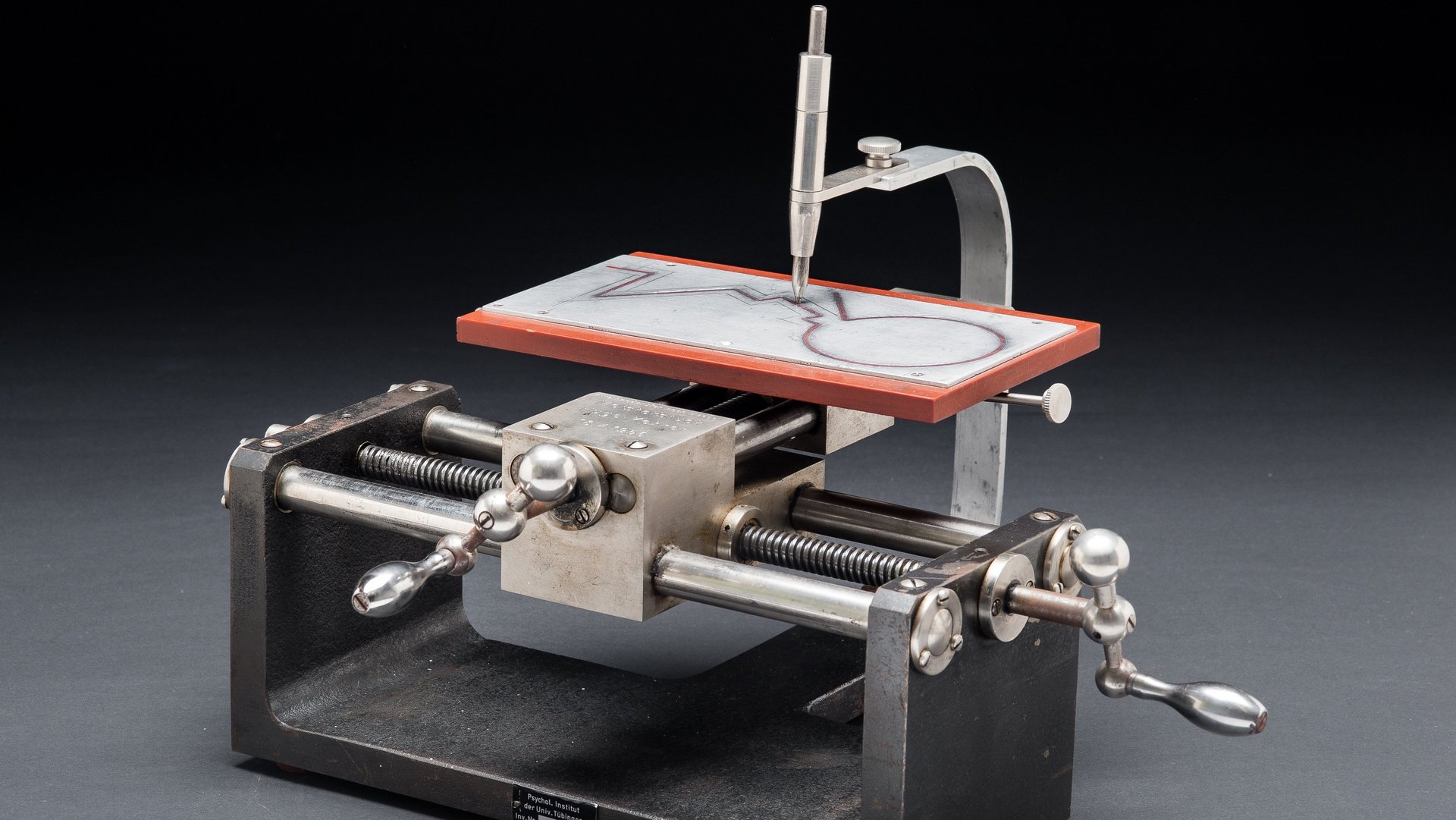 Two hand coordination proof tester according to Moede, 1956, original around 1915
