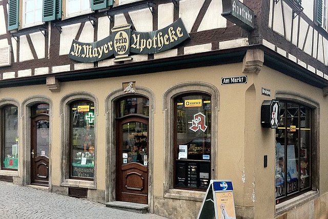 Foto: Mayersche Apotheke © Museum der Universität Tübingen/ Till Kopper, CC BY-SA