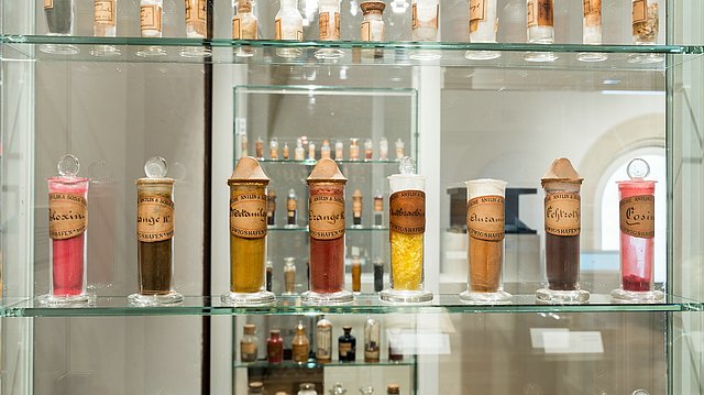 Physiologisch-Chemische Präparatesammlung Abbildung: Physiologisch-Chemische Präparatesammlung © Museum der Universität Tübingen/Valentin Marquardt