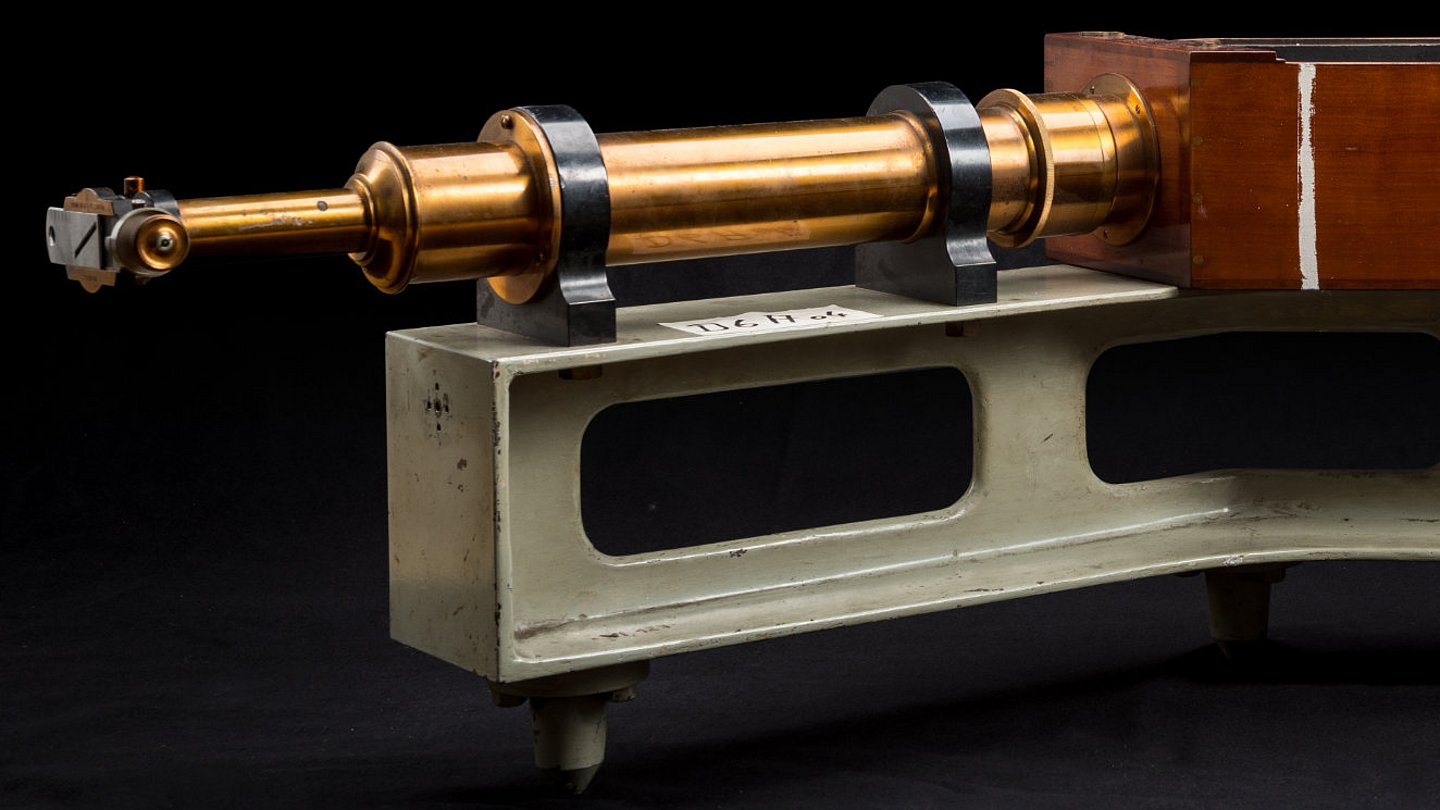 Hilger E3 spectrograph with quartz prism, 1924-1930