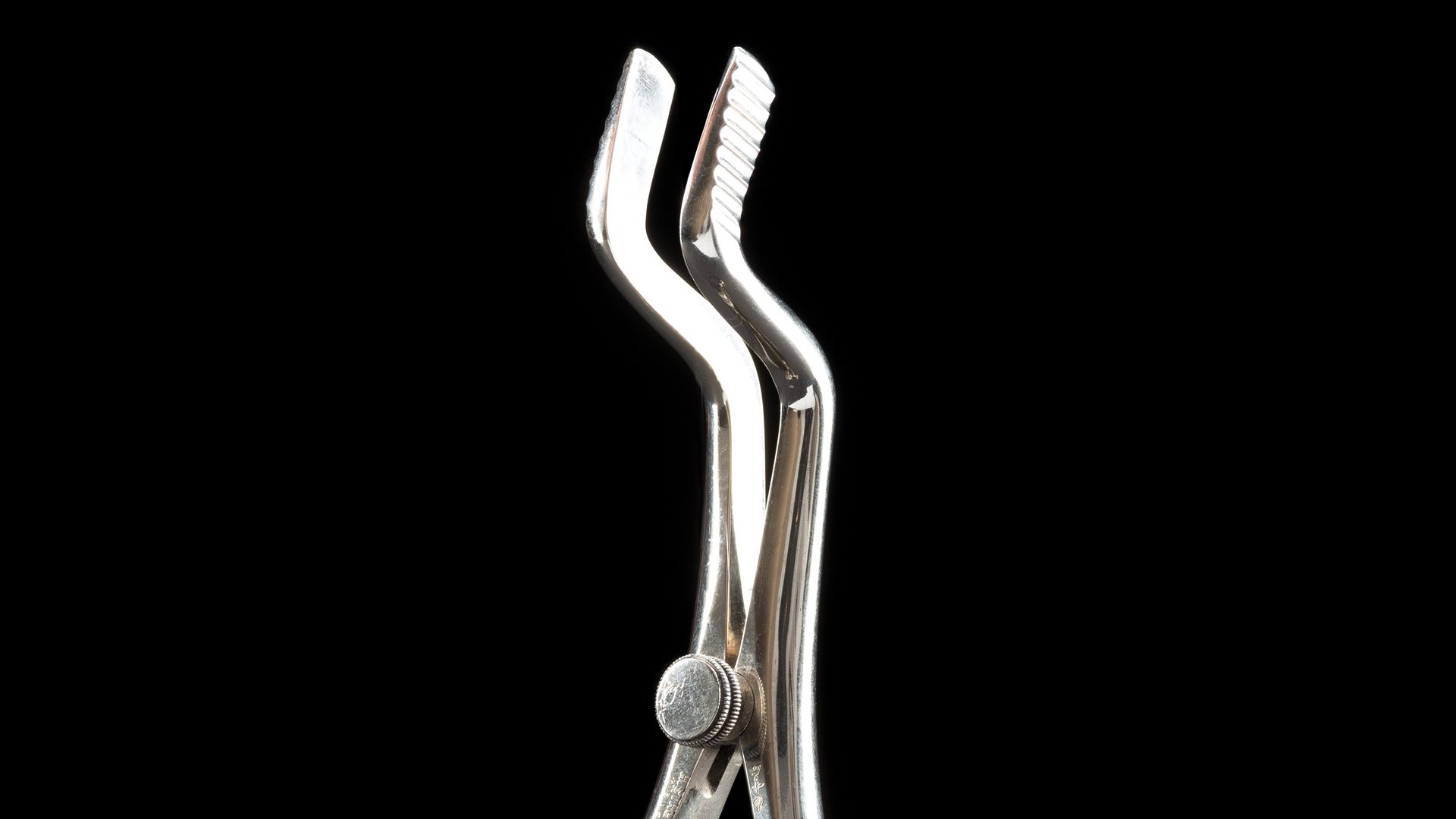 Surgical forceps