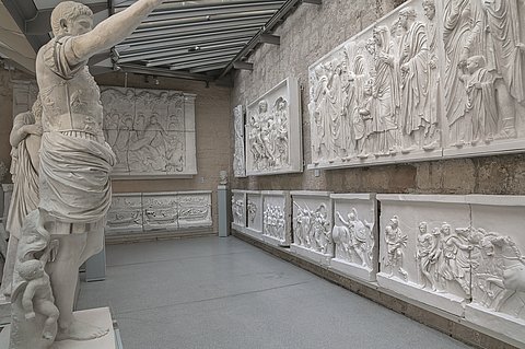 Schiffe versenken alla romana: die Schlacht bei Actium (31 v. Chr.) im Relief