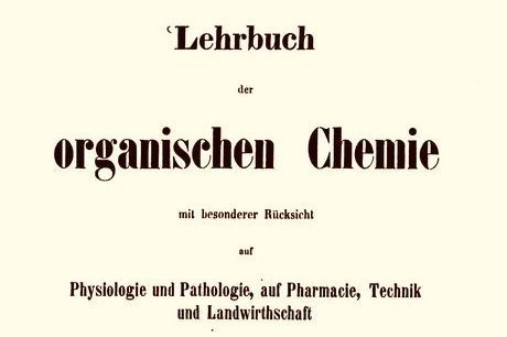 Abbildung: Das „Lehrbuch der organischen Chemie“ © Museum der Universität Tübingen/ Hedwig Storch, CC BY-SA