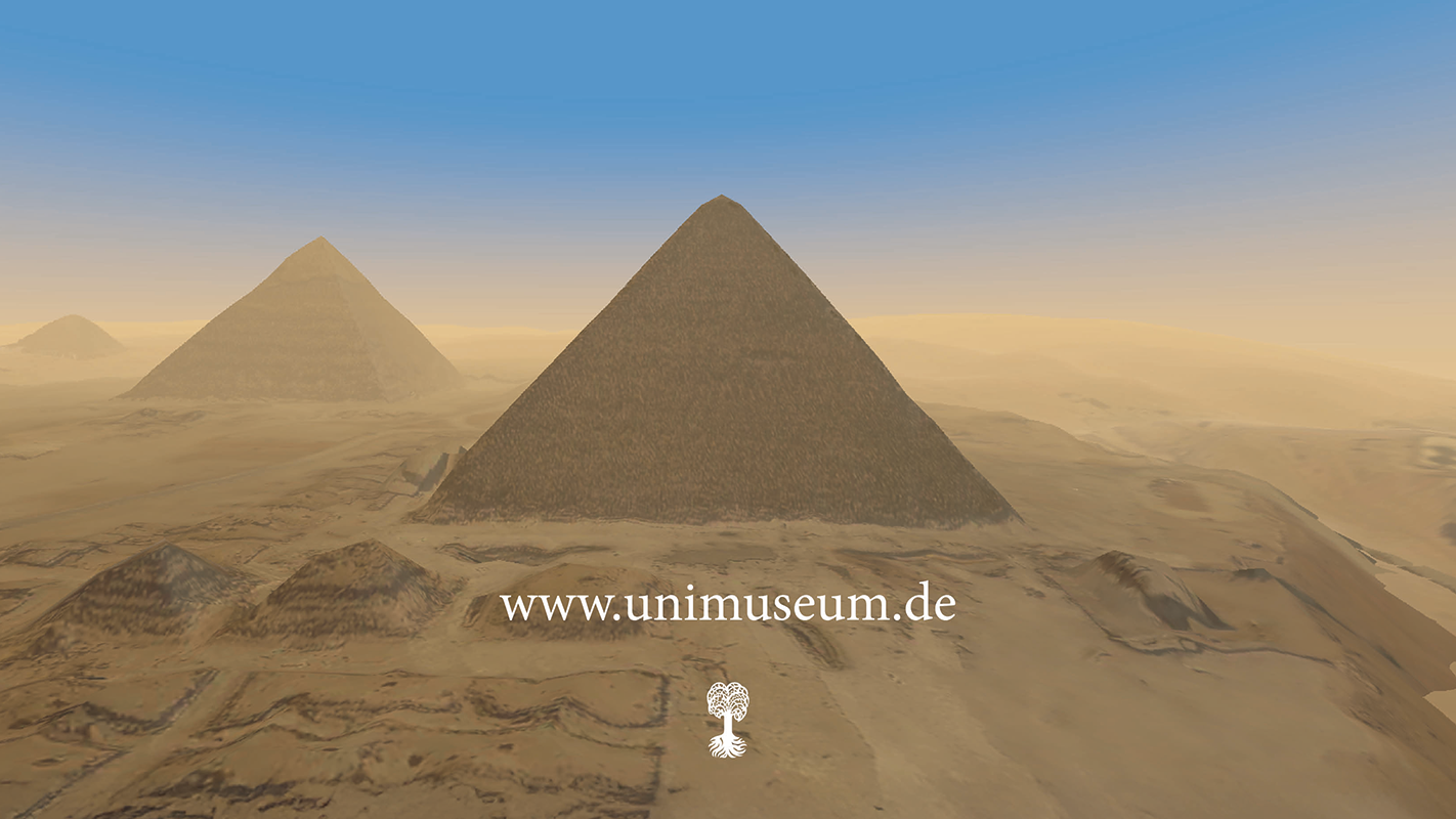 Blauer Hintergrund, der im unteren Drittel in den Horizont übergeht, vor dem sich die Pyramiden von Gizeh erheben.