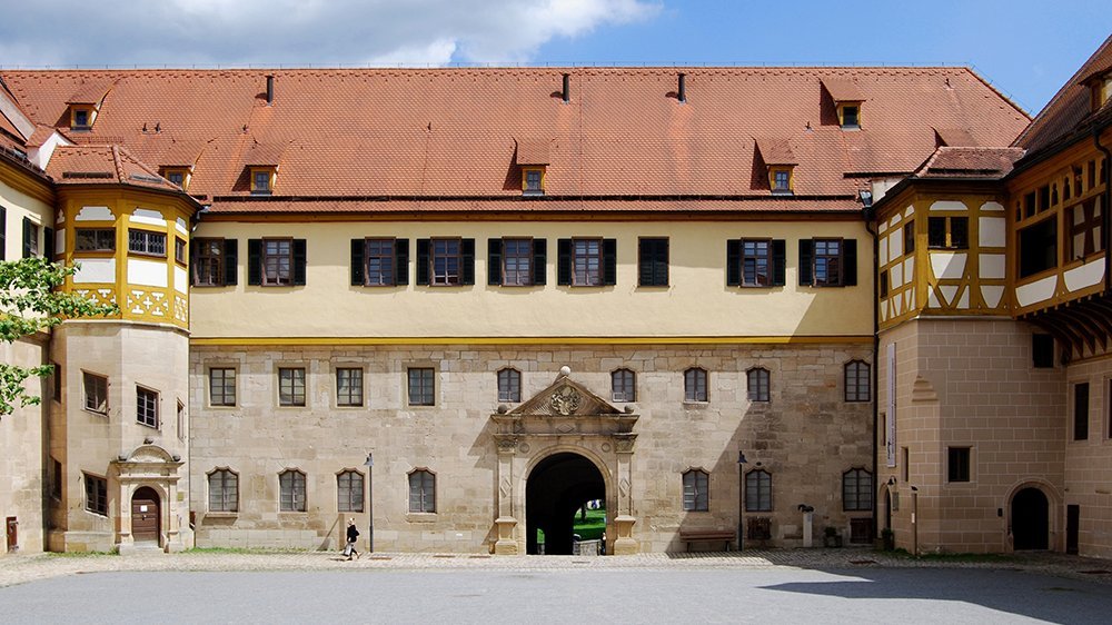 Schloss auf Schwäbisch Abbildung: Schloss Hohentübingen, Schlosshof © Museum der Universität Tübingen/Valentin Marquardt