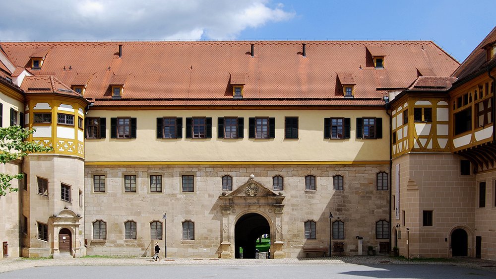 Schloss auf Schwäbisch Abbildung: Schloss Hohentübingen, Schlosshof © Museum der Universität Tübingen/Valentin Marquardt