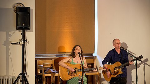 © MUT | Fabian Kurze Zu sehen sind Caro Saia und Michael Eiden der Band Wolftale