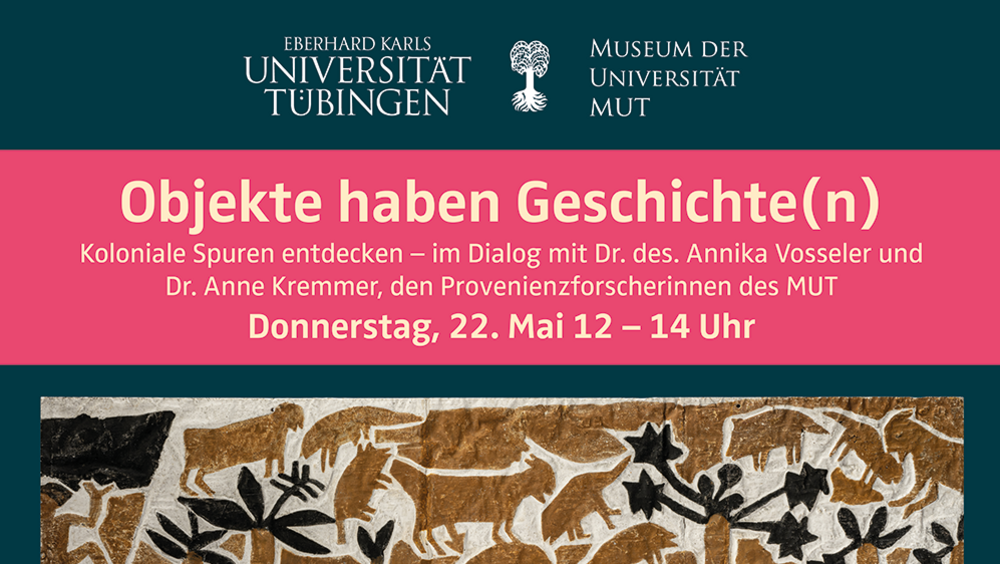 Pink hinterlegt der Titel der Veranstaltung "Objekte haben Geschichte(n). Koloniale Spuren entdecken - im Dialog mit Dr. des. Annika Vosseler und Dr. Anne Kremmer, den Provenienzforscherinnen des MUT", Abbildung eines Maori-Frieses darunter