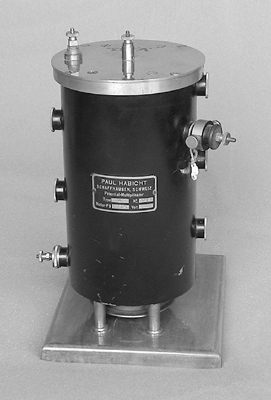 Elektrostatischer Potentialmultiplikator